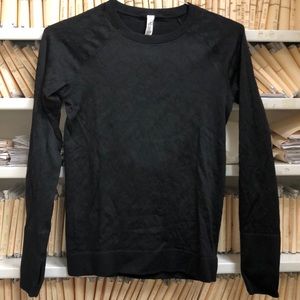 Lululemon athletic top